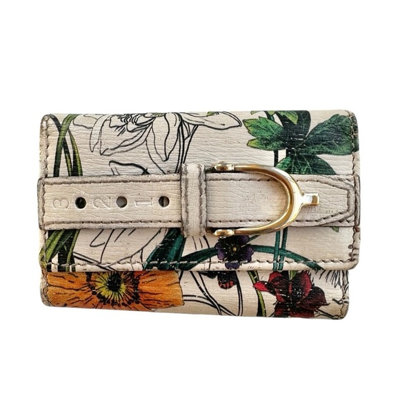 Authentic GUCCI White Floral & Purple Leather Key & Card Holder - Picture 4 of 12